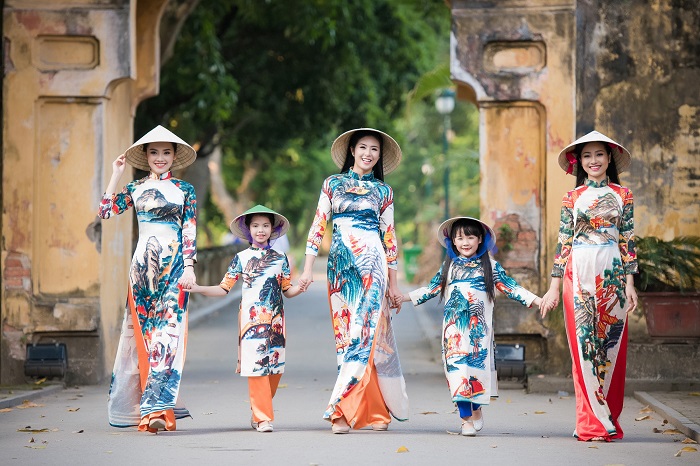 Vietnamese traditionnal costume